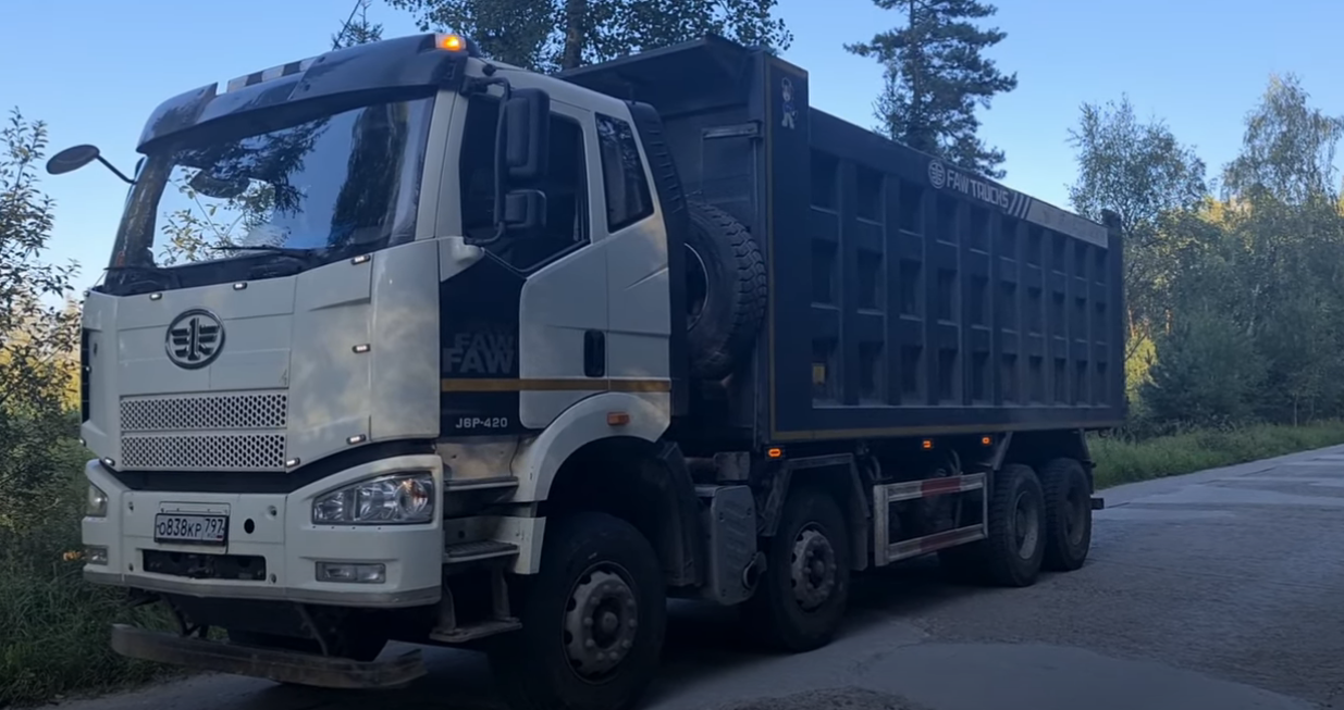 Самосвал FAW CA 3310 8x4